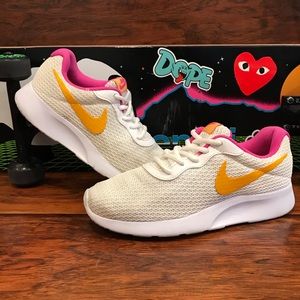 Nike Wmns Tanjun Running Womens Shoes White Gold